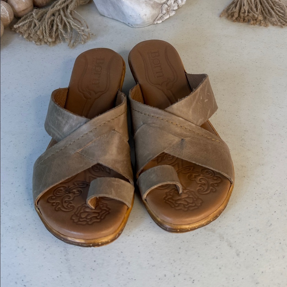Born Tan Women's Sandals Size 6